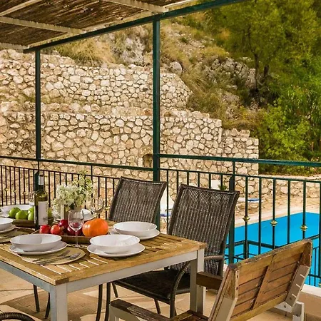 Rigani Nydri (Lefkada)