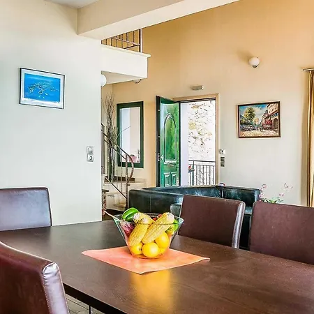 Rigani Villa